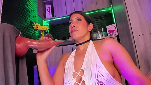 دردشة LaureenHills الجنسية المباشرة