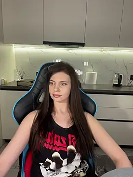 Chatroom XXX en direct de CurlyLara