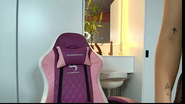 แชท XXX สดของ NaomiAmazing01