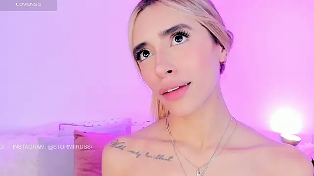 StormiRusso – Naživo XXX chat