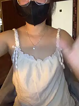 Meomeo_222 – Naživo XXX chat