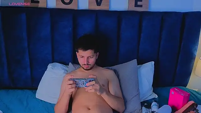 Issac_james_'s Live XXX Chat