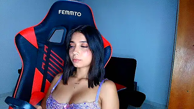 Rousse_violett Chat XXX in diretta