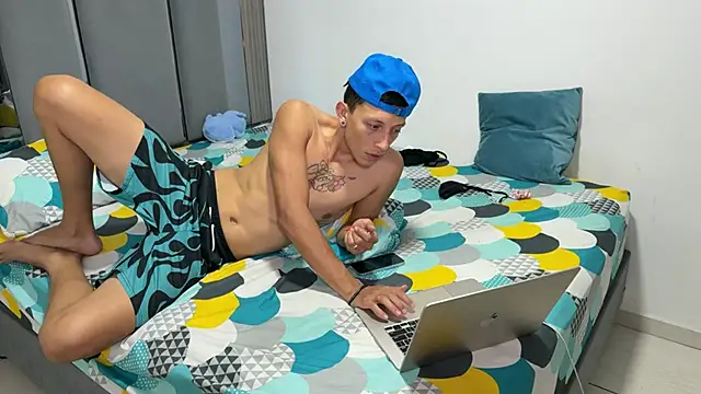 XXX chat uživo modela onlythem777