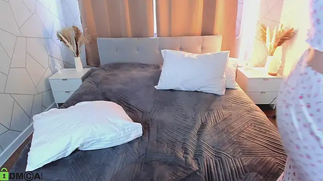 luna_c0ra's Live XXX Chat