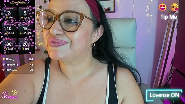 Gia_Nahomi 现场XXX聊天