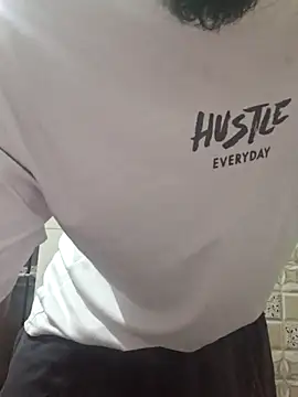 Indian_slimguyhot-16's Live XXX Chat