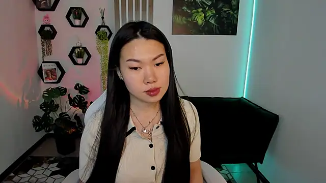 LunaPurrr Adlı Modelin Canlı XXX Sohbeti