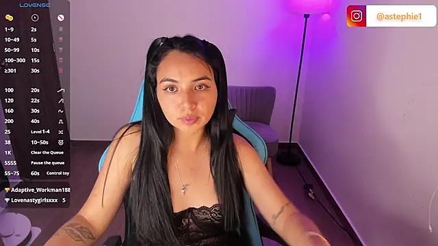 Živý XXX chat Nicole_Ss