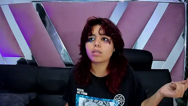 SabinaMerchetti's Live XXX Chat