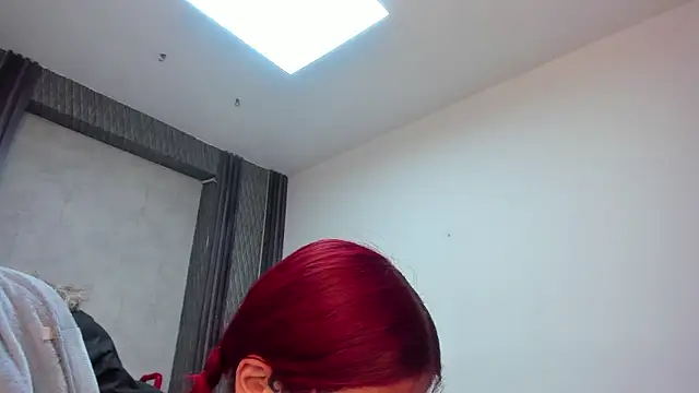 Chatroom XXX en direct de selene_red_