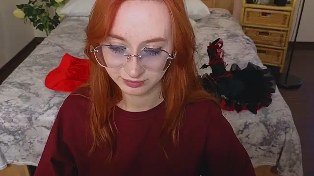 WICKEDEMBER's Live XXX Chat