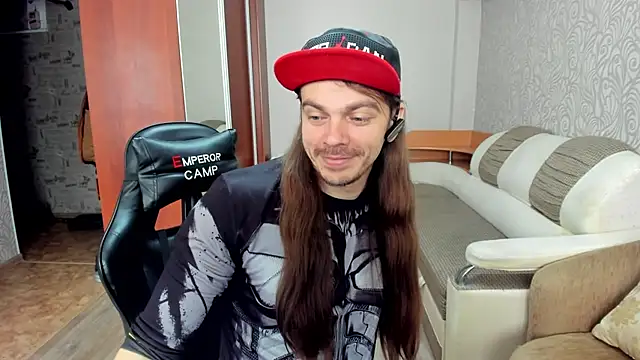 AlansonofDaddy Chat XXX in diretta