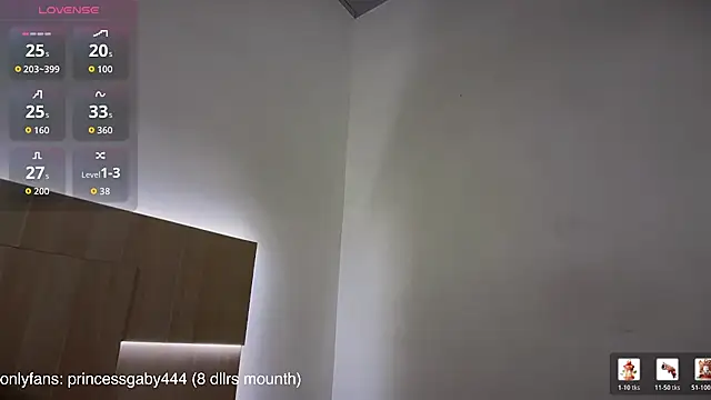 4444ngelのライブXXXチャット