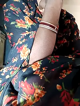 Hot_bhabhi300's Webcam Show