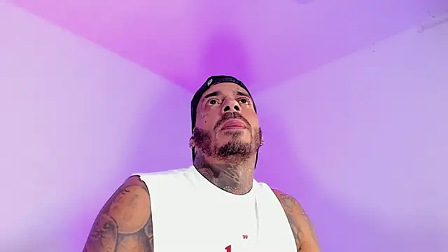 mulatos16's Live XXX Chat