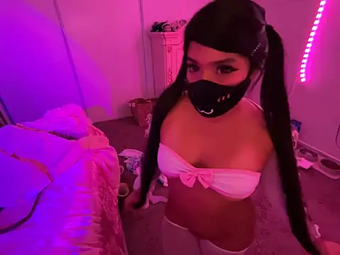 Onlypawzz Adlı Modelin Canlı XXX Sohbeti