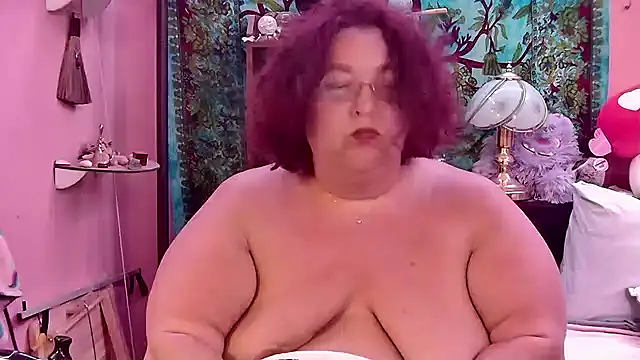 lil-gemini-hippy's Live XXX Chat