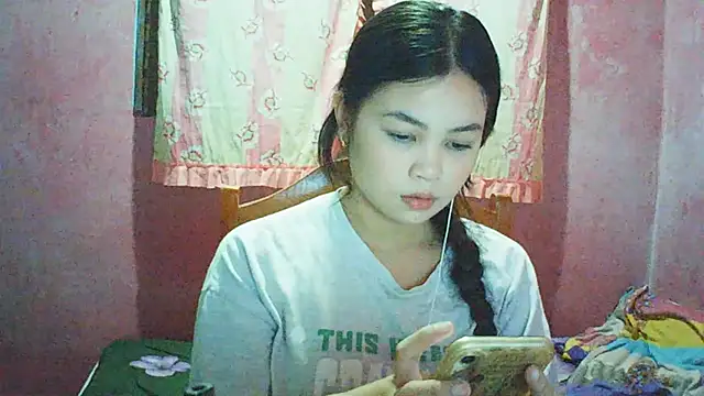 DessertFlower's Live XXX Chat