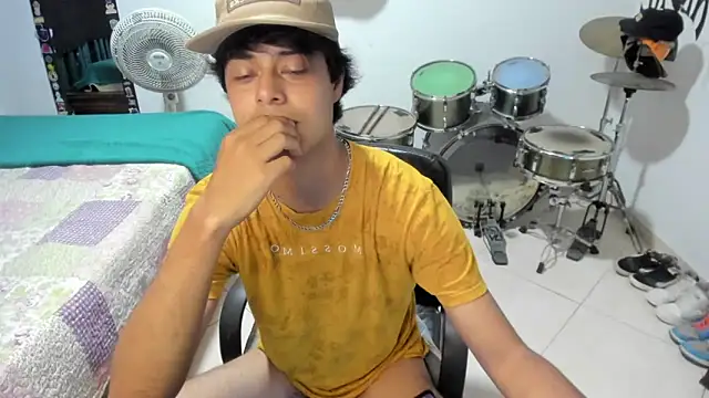 Zack_falcon 即時 XXX 聊天