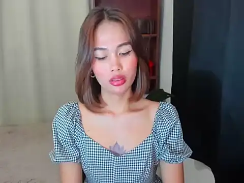 Онлайн чат XXX YougotLara