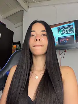 Czat XXX na żywo – Milleradhara24