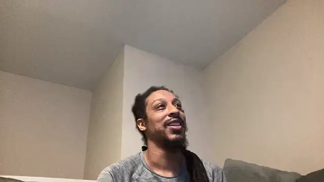 Вебкам-шоу xxRedMamba392xx