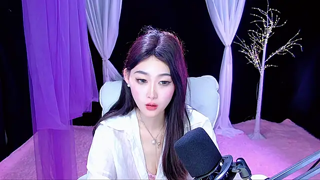 Tili-668 Adlı Modelin Canlı XXX Sohbeti