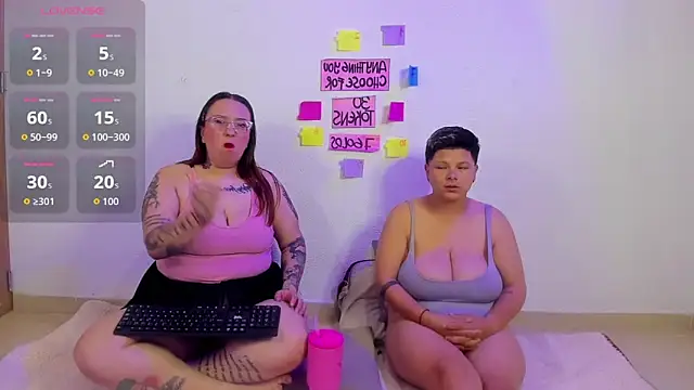 MiaYMollyn Live XXX chat