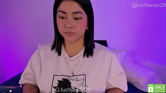 lucy26_ Live XXX-Chat