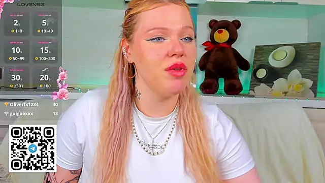 Naomi_B1ack's Webcam Show