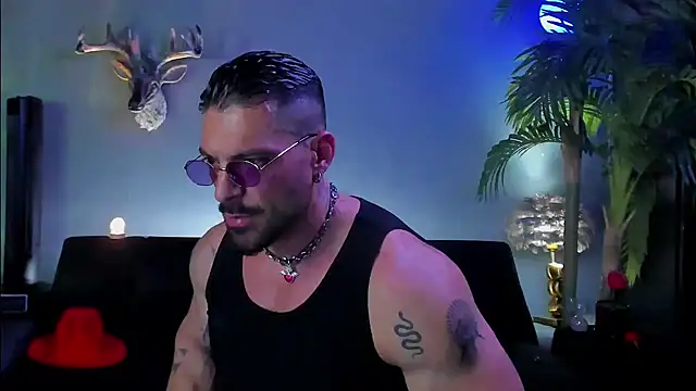 dennis_cox1 Show Webcam