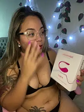 Lindalatina2001のウェブカメラショー