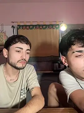 Devilboyzzz Show in webcam