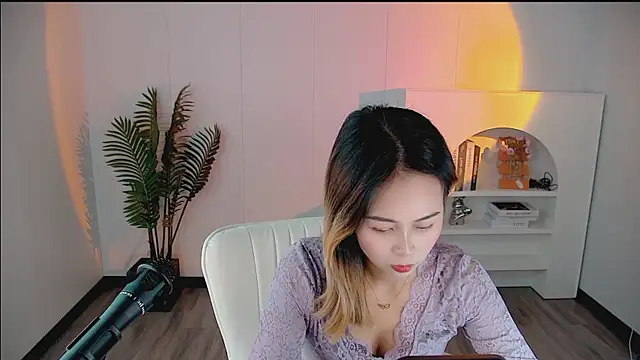 zhoulan-bb élő XXX-chatje