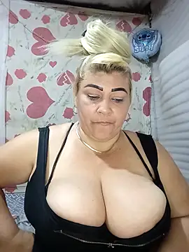 BonniAdams 即時 XXX 聊天