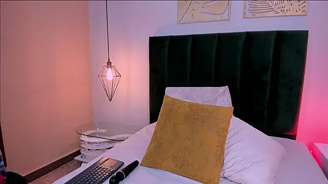 Zamira_Taylor 即時 XXX 聊天