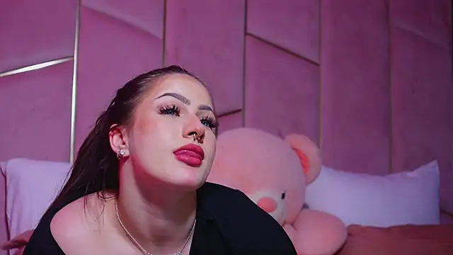 Chatroom XXX en direct de LucyLextonX