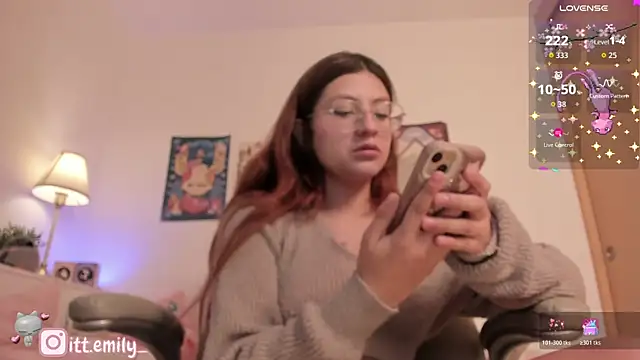 emily_uwu0 即時 XXX 聊天