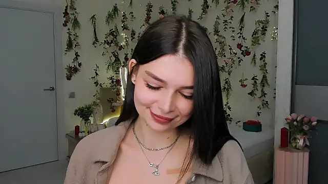 ContinentOfTranquility's Live XXX Chat