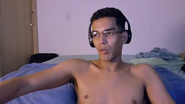 Pikashu7u7 webcam show