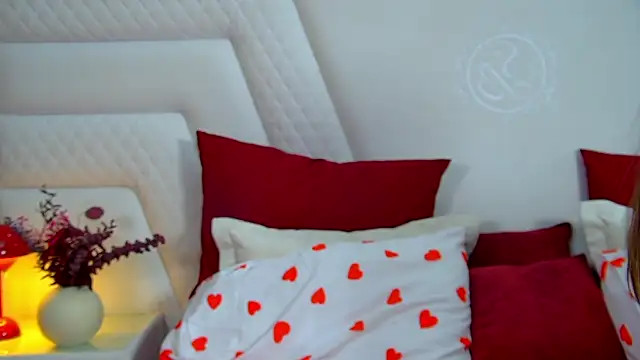 ArianaAllens' Live XXX Chat