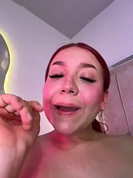 Mia_Juicyberry's Webcam Show