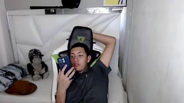 Street_poemm_'s Live XXX Chat