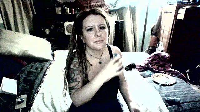 Pokazy przed kamerką – adirajade