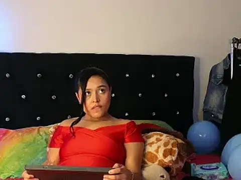 Chat +18 de Sweet_xuee18 ao vivo