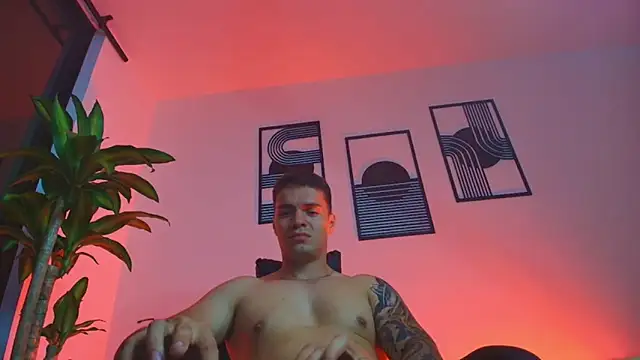 ALPHA_DOMINUS_ Adlı Modelin Canlı XXX Sohbeti