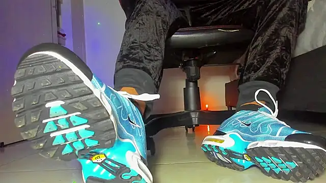 Sir_kev66's Live XXX Chat