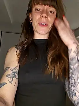 Chat +18 de EmilieEdelana ao vivo