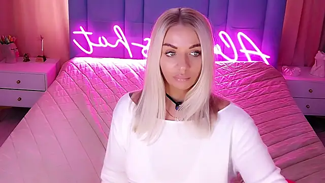 AllwaysHotJ's Live XXX Chat